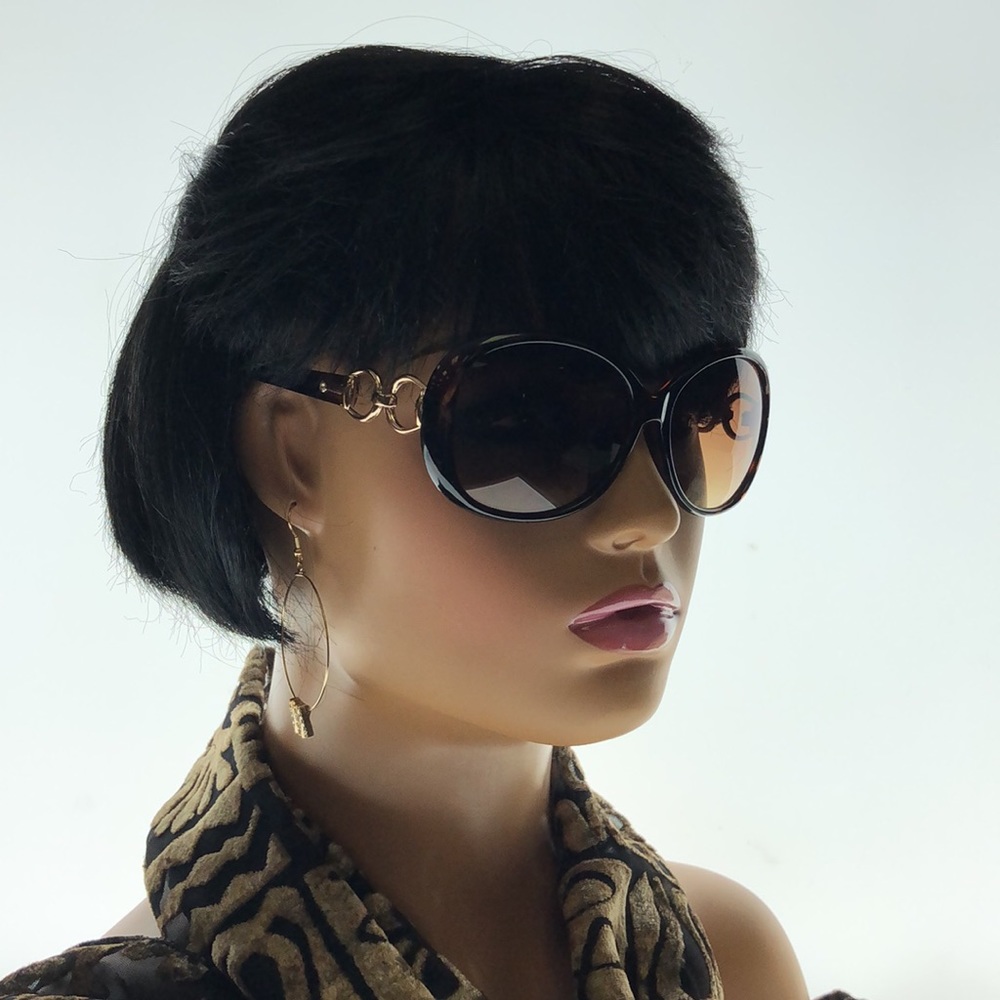 Oleg Cassini Round Tortoise Shell Frame And Mediu… - image 1